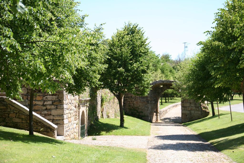 Гостевой дом Quinta De La Barandica Миранда-ду-Дору Экстерьер фото